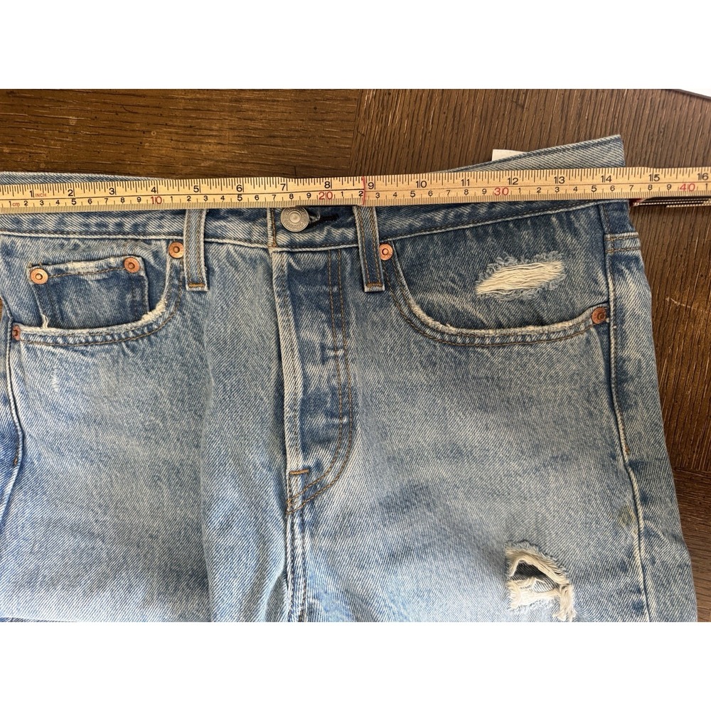 Levis Jeans Wedgie Women's Size 27 Distressed Denim Light Wash Button Fly - Picture 8 of 11